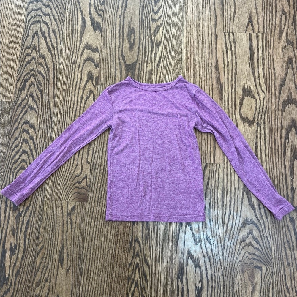 ❤️3/$20❤️ Small girls base layer shirt